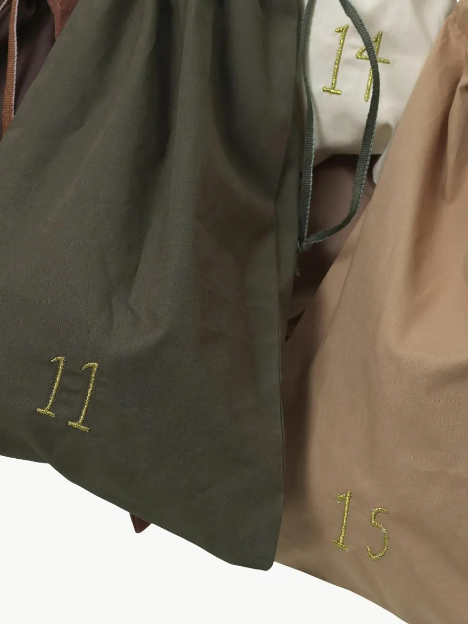 Adventskalender Libre van biokatoen en grenenhout^ferm LIVING Hot