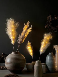 Batterij-aangedreven LED-veren Fluffy met timerfunctie^Westwing Online