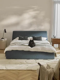 Bouclé gestoffeerd bed Cloud met opbergruimte^Westwing Collection Hot