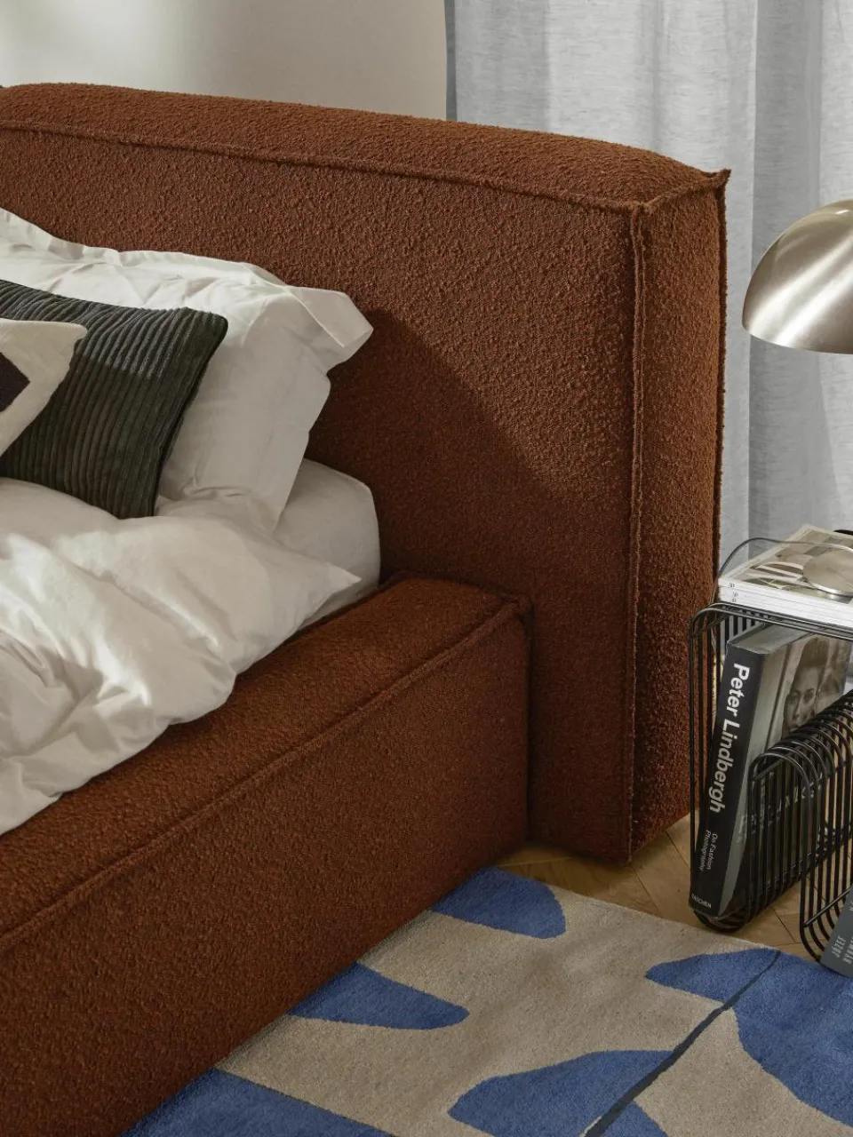 Bouclé gestoffeerd bed Lennon met opbergruimte^Westwing Collection Discount