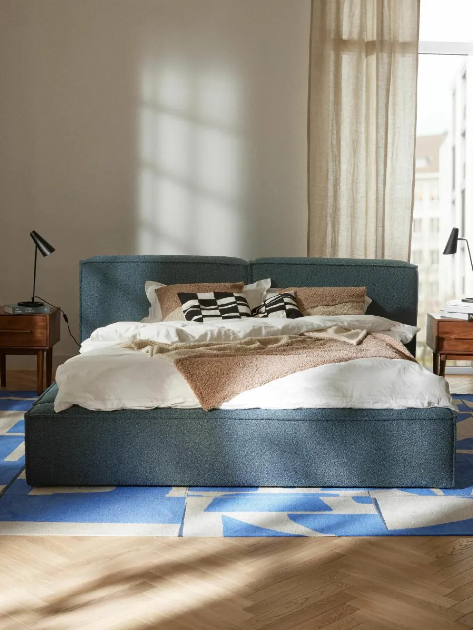 Bouclé gestoffeerd bed Lennon met opbergruimte^Westwing Collection New