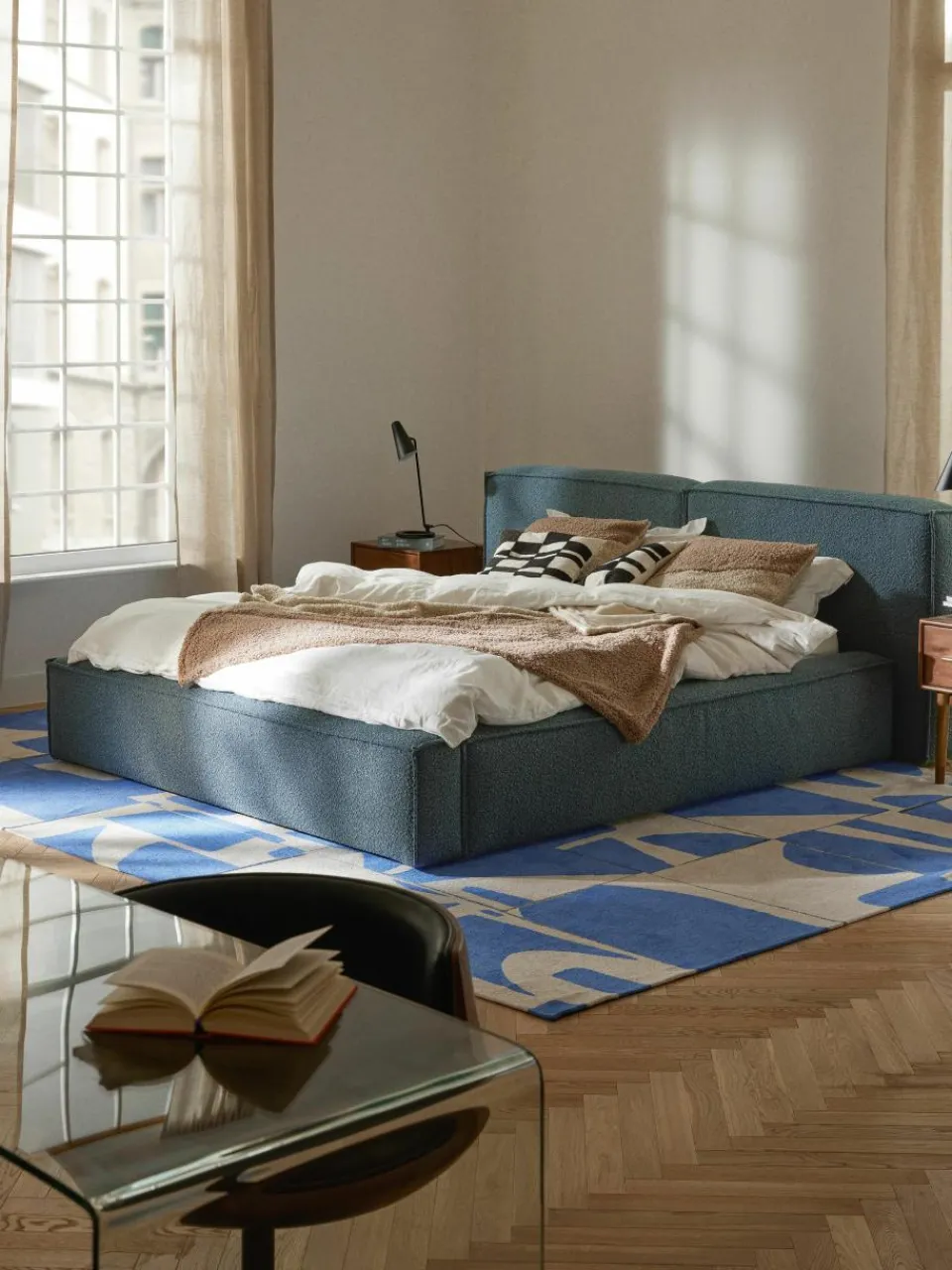 Bouclé gestoffeerd bed Lennon met opbergruimte^Westwing Collection New