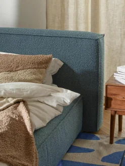 Bouclé gestoffeerd bed Lennon met opbergruimte^Westwing Collection New