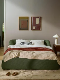 Bouclé gestoffeerd bed Sofia^Westwing Collection Online
