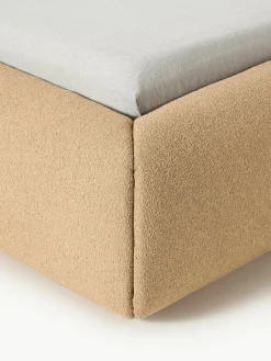 Bouclé gestoffeerd bed Sofia^Westwing Collection Sale