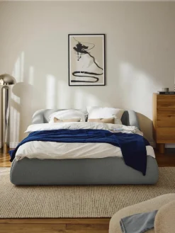 Bouclé gestoffeerd bed Sofia^Westwing Collection Outlet