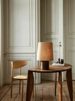 Bureau Feve van walnoothout in organische vorm^ferm LIVING New