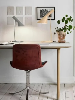 Bureaulamp AJ, in verschillende formaten^Louis Poulsen Sale