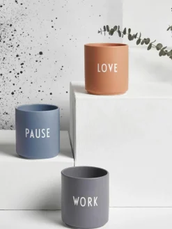Design beker Favourite WORK met opschrift^DESIGN LETTERS Clearance