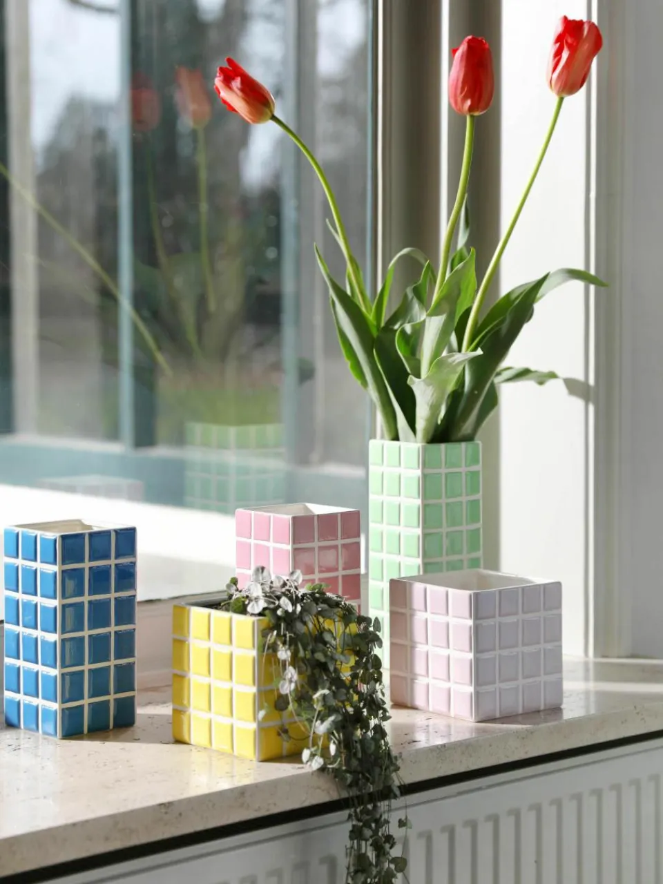 Design vaas Tile met tegellook, H 28 cm^&k Amsterdam Sale