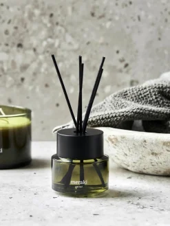 Diffuser Oud Leaf (rozen, cederhout, Jasmijn, Iris & Lelietje-van-dalen)^Meraki New