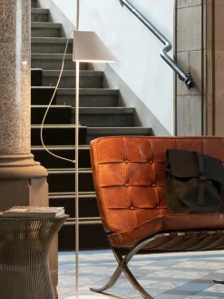 Dimbare LED leeslamp Yuh met timerfunctie^Louis Poulsen Discount