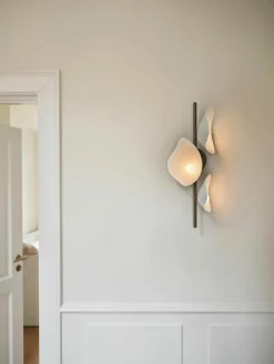 Dimbare LED wandlamp Florii^Nuura Outlet