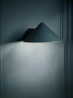 Dimbare LED wandlamp Grasp^Frandsen Outlet