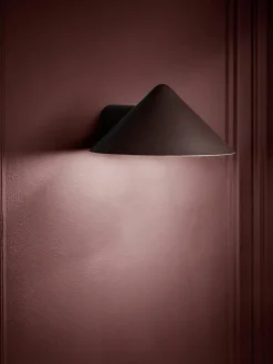 Dimbare LED wandlamp Grasp^Frandsen Best