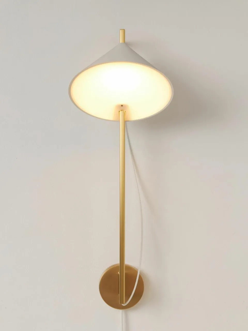 Dimbare LED wandlamp Yuh met timerfunctie^Louis Poulsen New