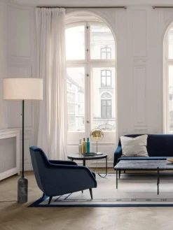 Dimbare vloerlamp Gravity met marmeren voet^GUBI Sale