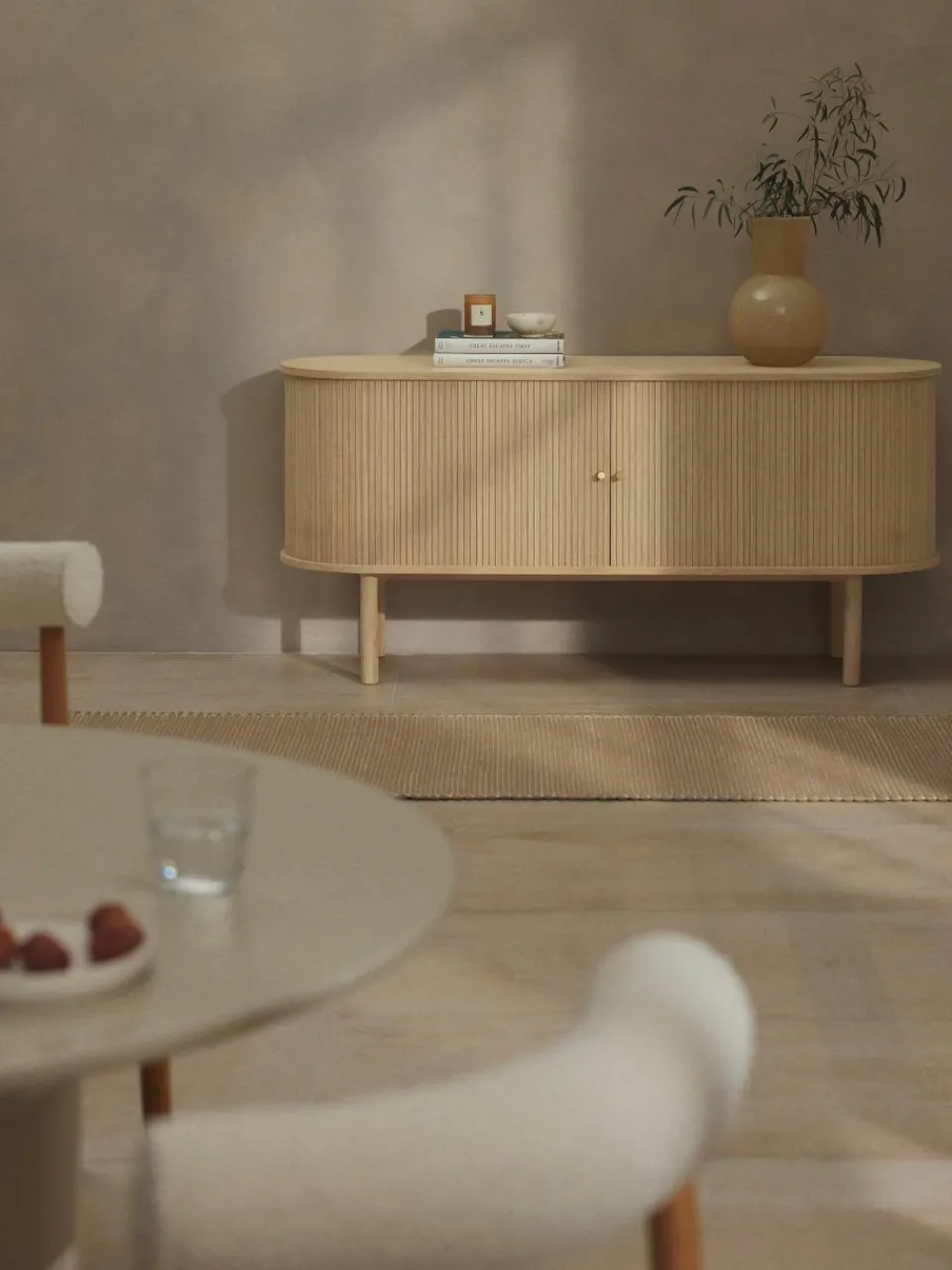 Dressoir Calary met geribde voorzijde^Westwing Collection New