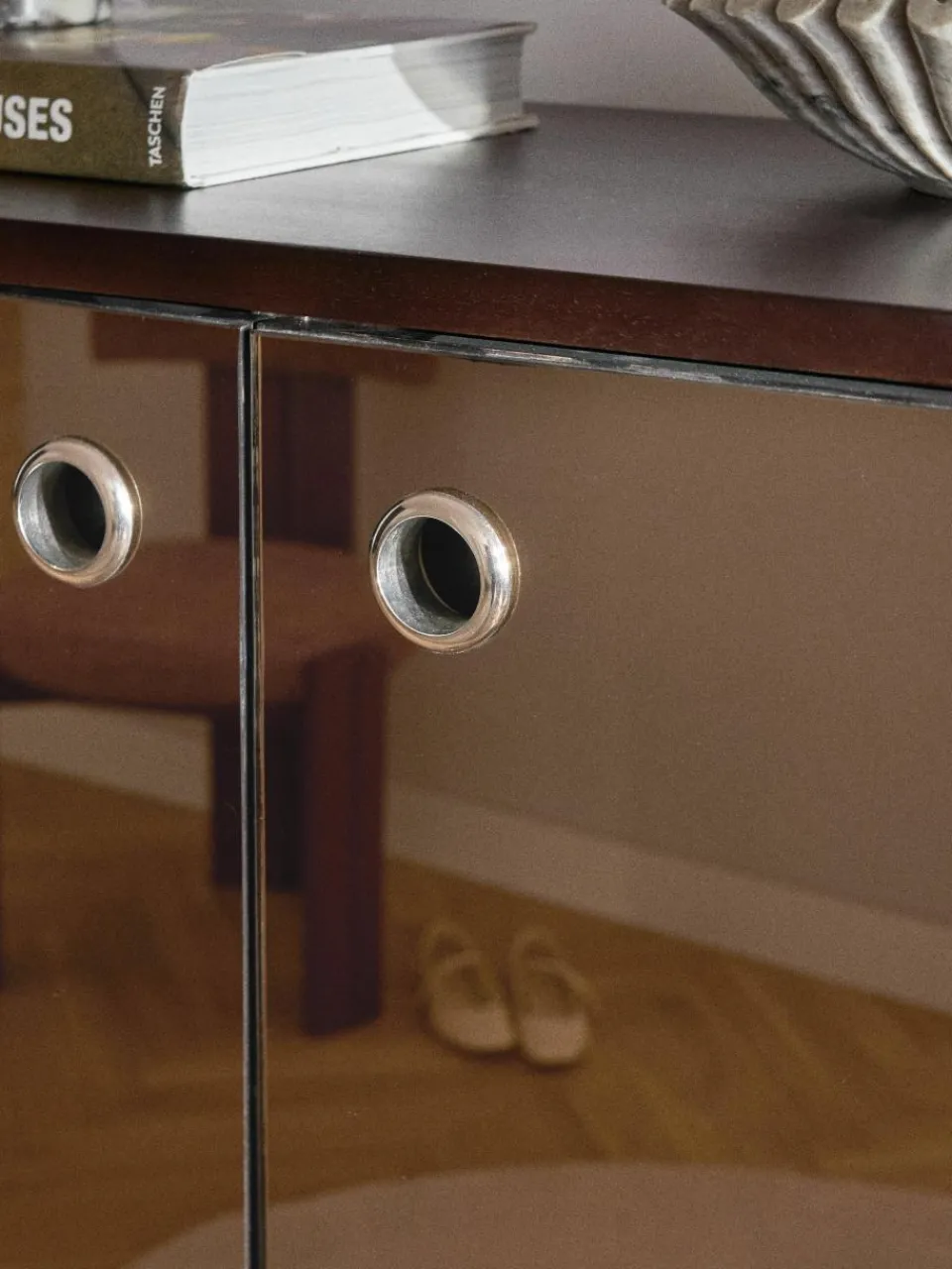 Dressoir Scarlett met spiegelglazen deuren^Westwing Collection Best