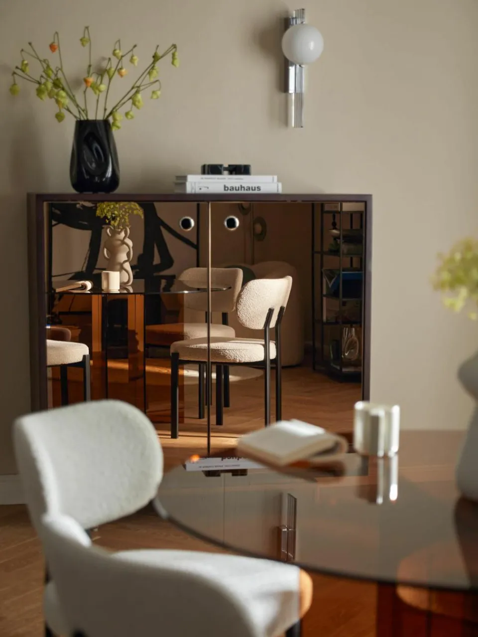 Dressoir Scarlett met spiegelglazen deuren^Westwing Collection Best