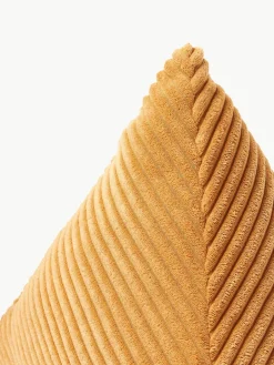 Driehoekige corduroy kussen Kylen^Westwing Collection Clearance