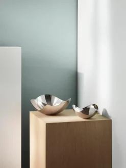 Edelstalen serveerschaal Bloom in organische vorm^GEORG JENSEN New