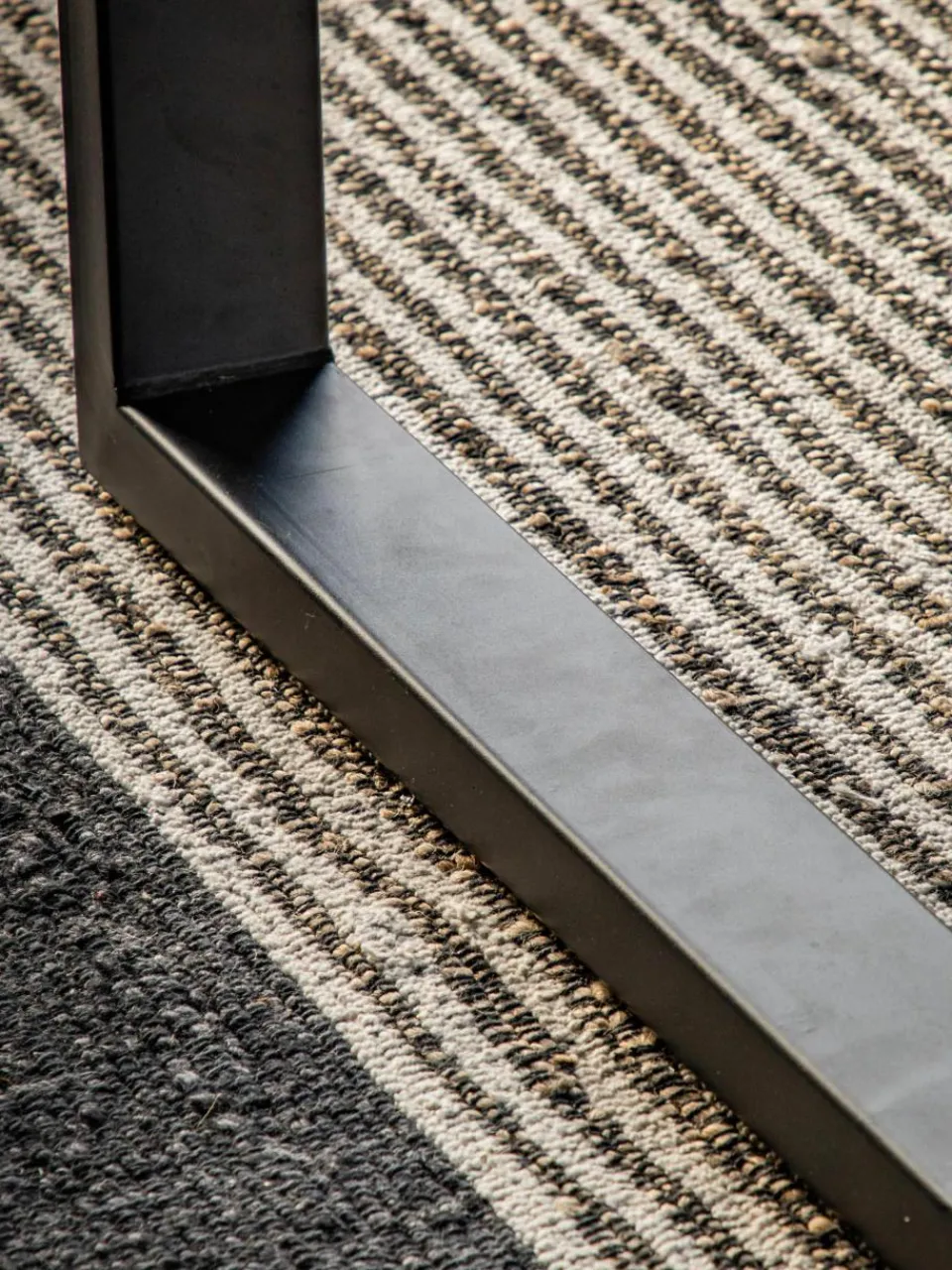 Eettafel Davidson met glazen tafelblad in marmerlook, 160 x 90 cm^Westwing Clearance