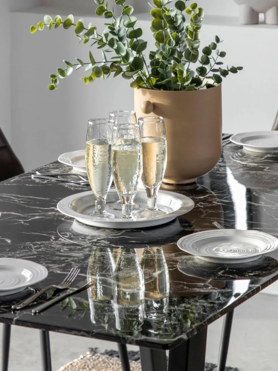 Eettafel Davidson met glazen tafelblad in marmerlook, 160 x 90 cm^Westwing Clearance
