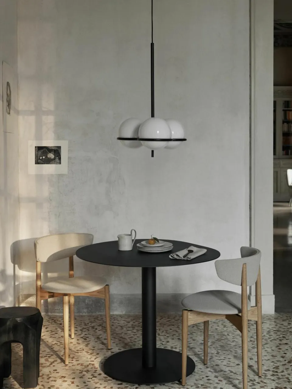 Eettafel Pond in organische vorm, Ø 88 cm^ferm LIVING Discount