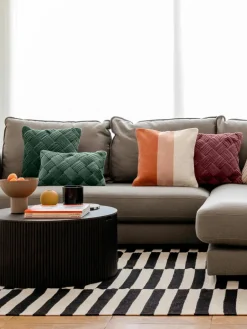 Fluwelen kussenhoes Sina met structuurpatroon^Westwing Collection Hot