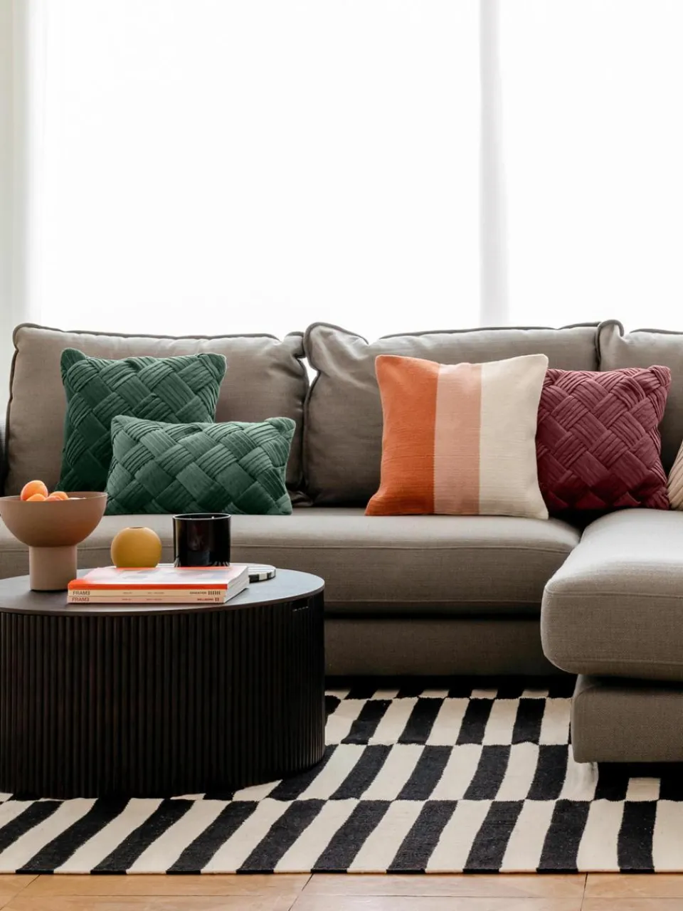Fluwelen kussenhoes Sina met structuurpatroon^Westwing Collection Hot