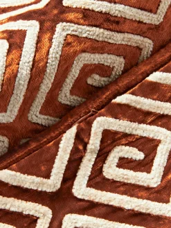 Fluwelen kussenhoes Solenne met chenille-borduurwerk^Westwing Collection Clearance