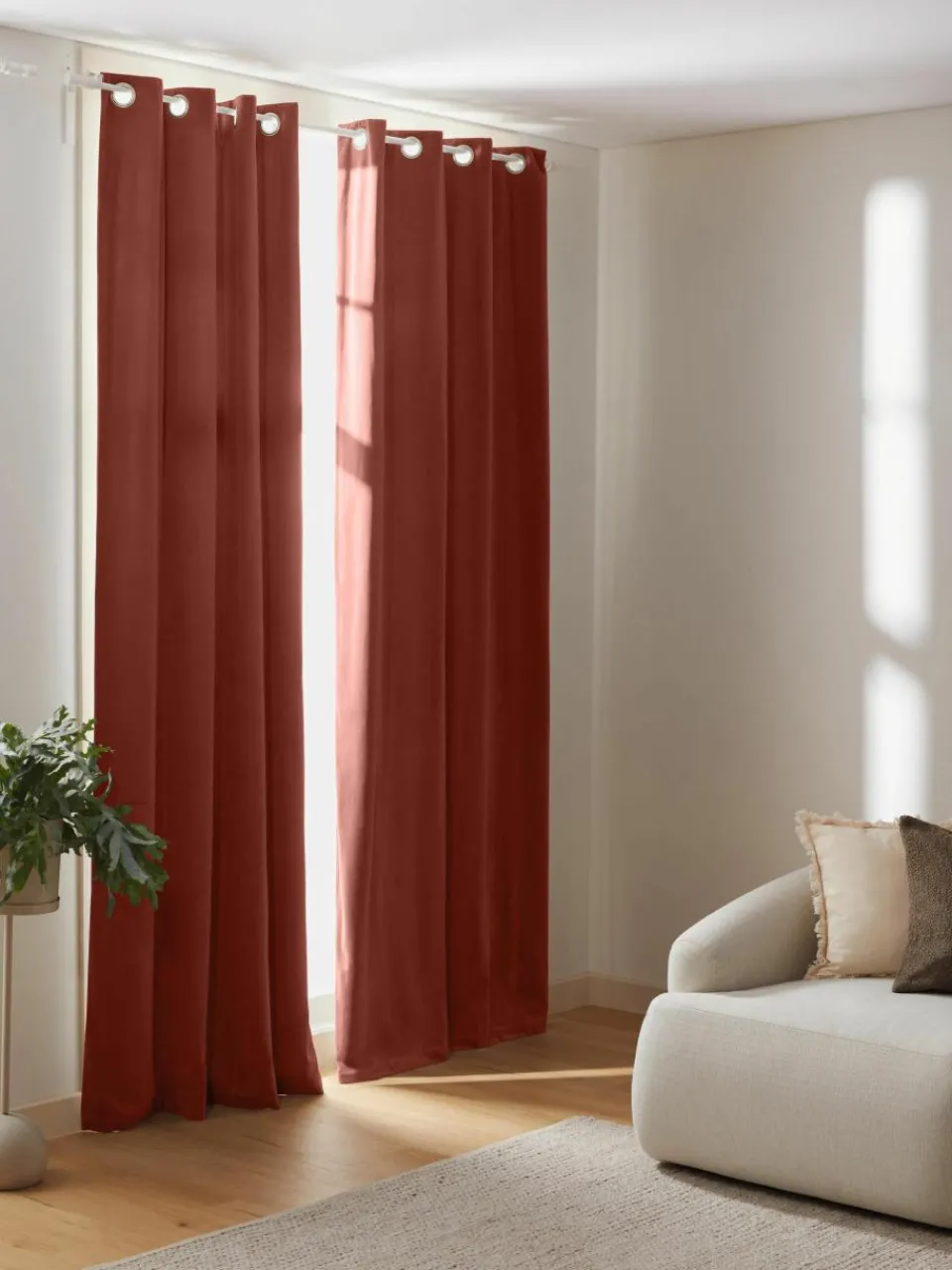Fluwelen verduisteringsgordijn Rush met oogjes, 2 stuks^Westwing Collection Discount