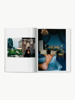 Fotoboek Helmut Newton - Baby Sumo met boekenstandaard^Westwing Discount