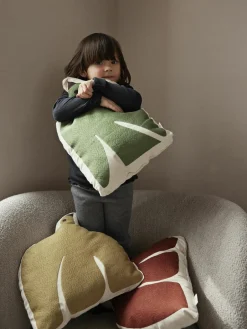 Geborduurd kussen Swif Bird van biokatoen^ferm LIVING Kids Hot