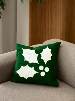 Geborduurde kussenhoes Elysia met hulstmotief^Westwing Collection Online