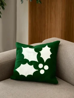 Geborduurde kussenhoes Elysia met hulstmotief^Westwing Collection Online