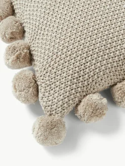 Gebreide kussenhoes Molly met pompoms^Westwing Collection New