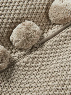 Gebreide kussenhoes Molly met pompoms^Westwing Collection New