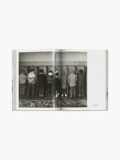 Geïllustreerd boek Robert Doisneau. Paris^Westwing Discount