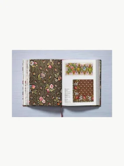 Geïllustreerde boeken The Book of Printed Fabrics. From the 16th century until today, set van 2^Westwing New