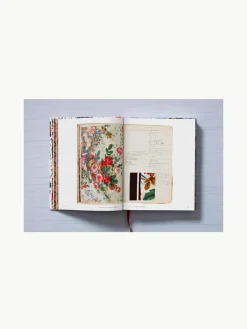 Geïllustreerde boeken The Book of Printed Fabrics. From the 16th century until today, set van 2^Westwing New