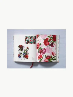 Geïllustreerde boeken The Book of Printed Fabrics. From the 16th century until today, set van 2^Westwing New