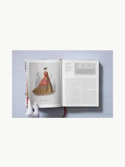 Geïllustreerde boeken The Book of Printed Fabrics. From the 16th century until today, set van 2^Westwing New