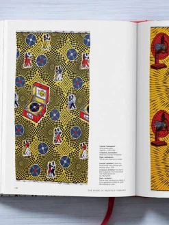 Geïllustreerde boeken The Book of Printed Fabrics. From the 16th century until today, set van 2^Westwing New