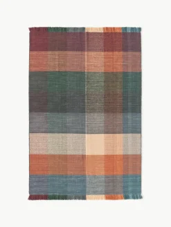 Geruit wollen vloerkleed Bliss met franjes^Westwing Collection New