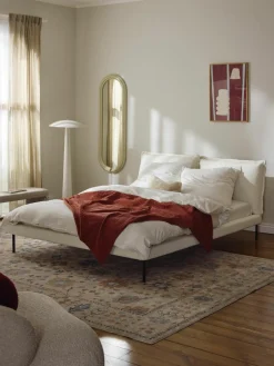 Gestoffeerd bed Amelia van teddy bouclé^Westwing Collection Clearance