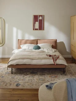 Gestoffeerd bed Amelia van teddy bouclé^Westwing Collection Sale