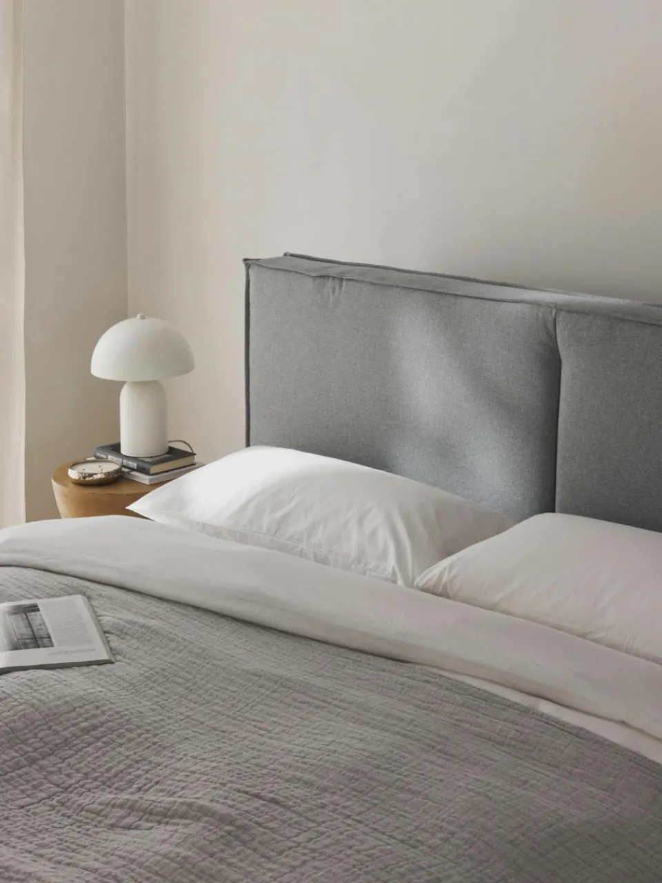 Gestoffeerd bed Dream^Westwing Collection Sale