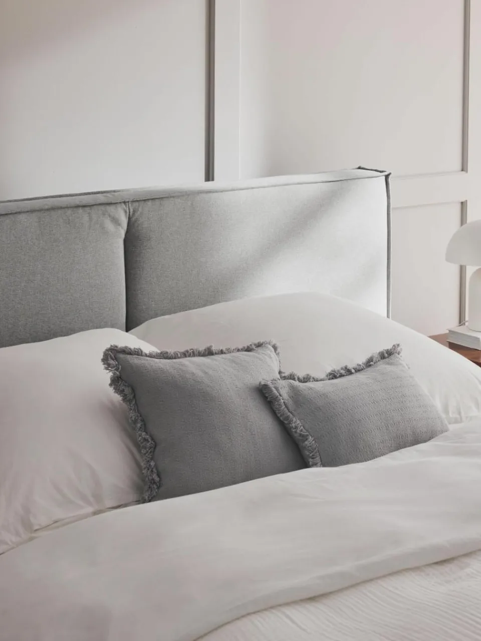 Gestoffeerd bed Dream met opbergruimte^Westwing Collection Clearance